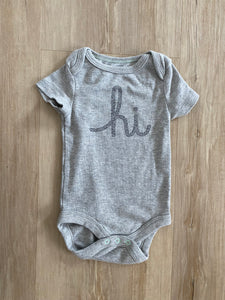 'Hi' Short Sleeve Onesie, 0-3M