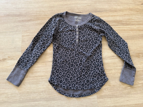 Green Soda Grey Leopard Waffle Knit Long Sleeve, M(7-8)