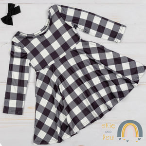 Chic Gingham Dress, S (2T)